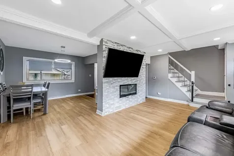 5227 South Neenah Avenue Chicago IL 60638