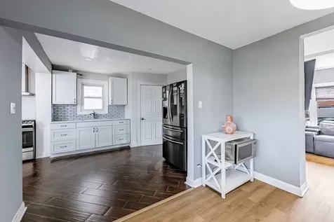 5227 South Neenah Avenue Chicago IL 60638