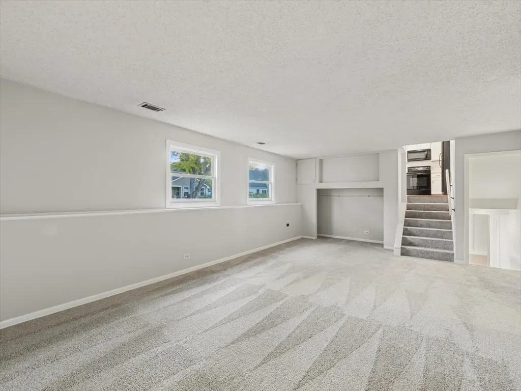 122 Encina Drive Naperville IL 60540