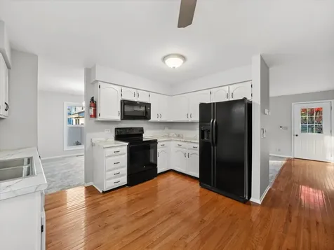 122 Encina Drive Naperville IL 60540