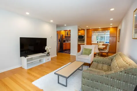 925 Spring Hill Drive Northbrook IL 60062