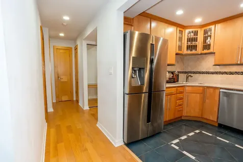 925 Spring Hill Drive Northbrook IL 60062