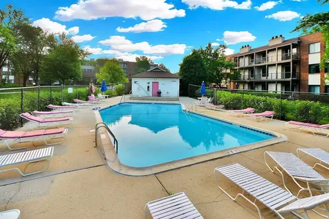 925 Spring Hill Drive Northbrook IL 60062