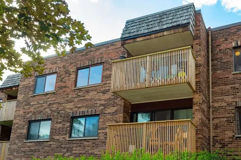 925 Spring Hill Drive Northbrook IL 60062