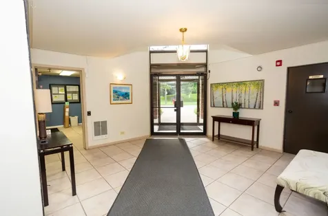 925 Spring Hill Drive Northbrook IL 60062