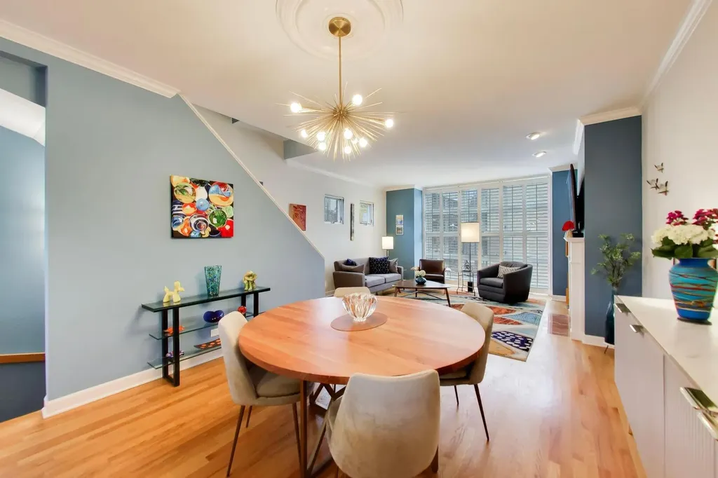 2868 North Orchard Street Chicago IL 60657
