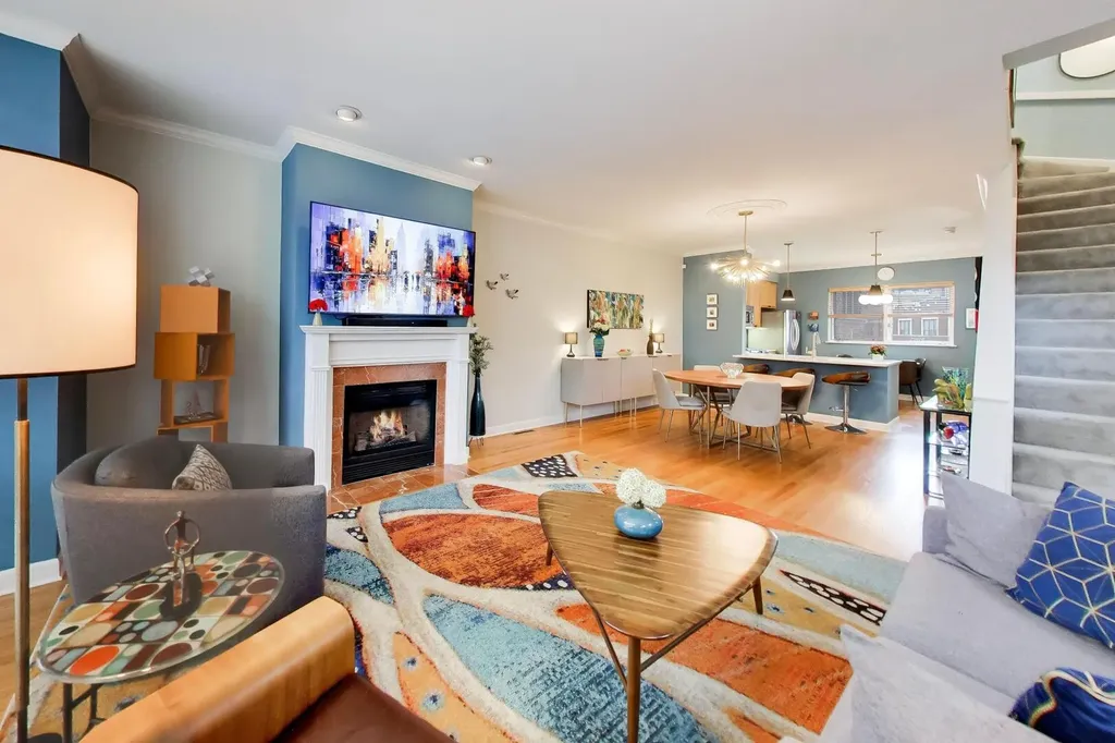 2868 North Orchard Street Chicago IL 60657