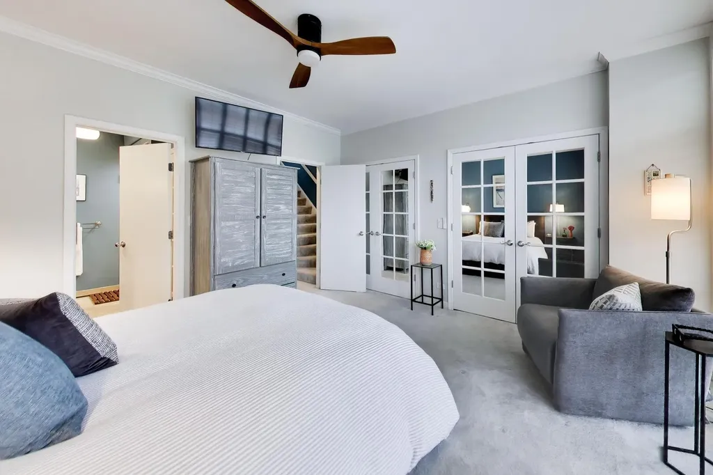 2868 North Orchard Street Chicago IL 60657