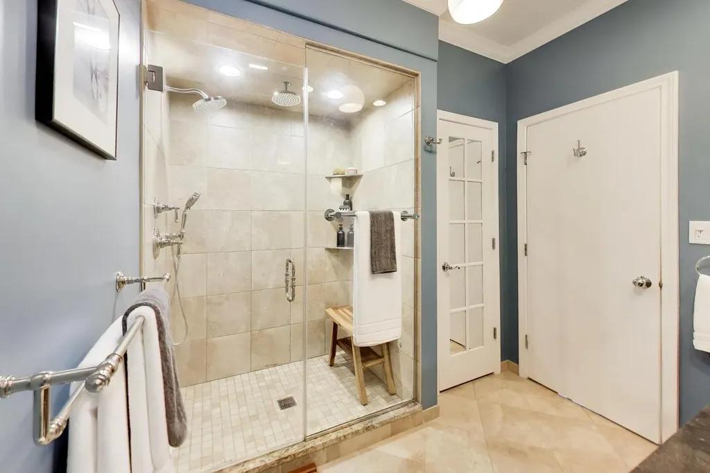 2868 North Orchard Street Chicago IL 60657