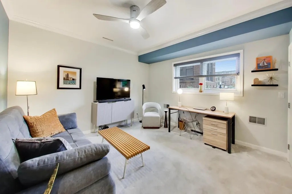 2868 North Orchard Street Chicago IL 60657