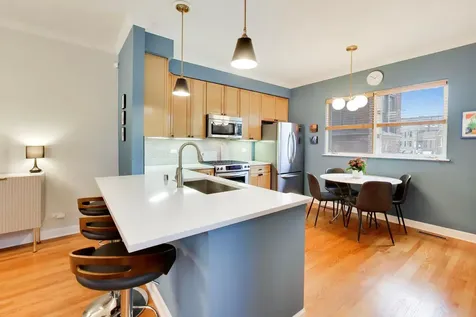 2868 North Orchard Street Chicago IL 60657