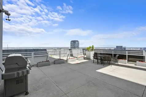 737 West Washington Boulevard Chicago IL 60661