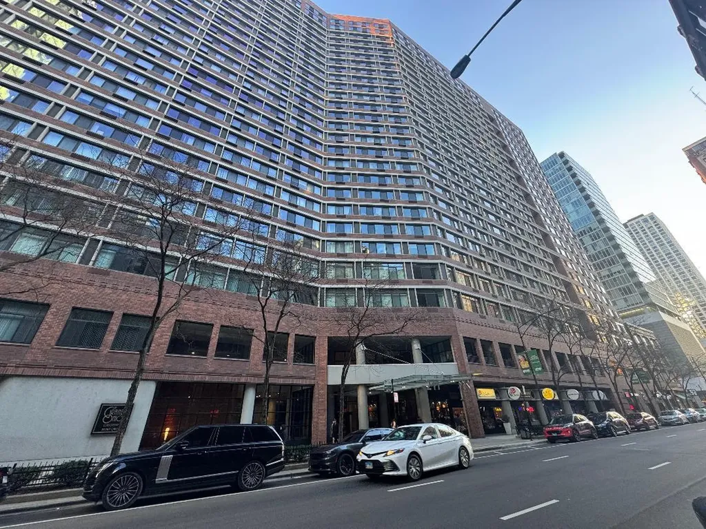 211 East Ohio Street Chicago IL 60611