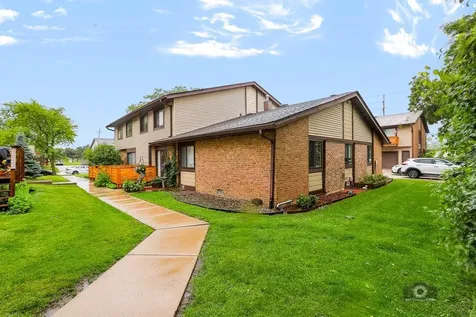 8334 Portsmouth Drive Darien IL 60561