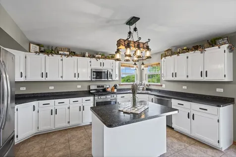 24427 Arrowhead Drive Manhattan IL 60442