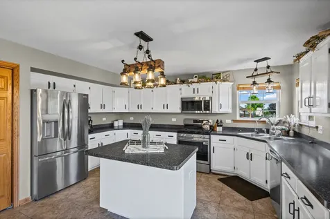 24427 Arrowhead Drive Manhattan IL 60442