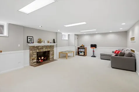 1018 Eastwood Road Glencoe IL 60022
