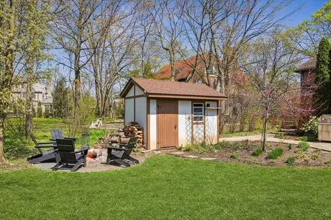 1018 Eastwood Road Glencoe IL 60022