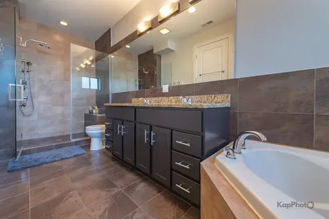 3839 North Ashland Avenue Chicago IL 60613