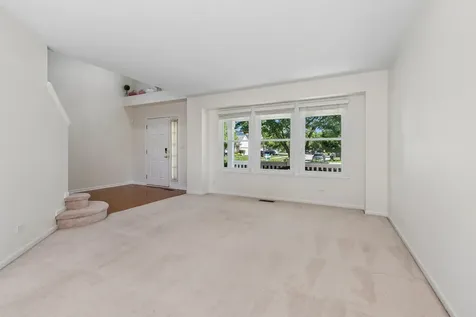 1312 Chesterfield Lane Grayslake IL 60030