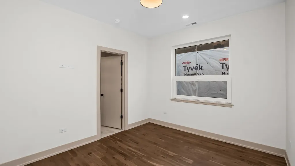 4441 South Vincennes Avenue Chicago IL 60653