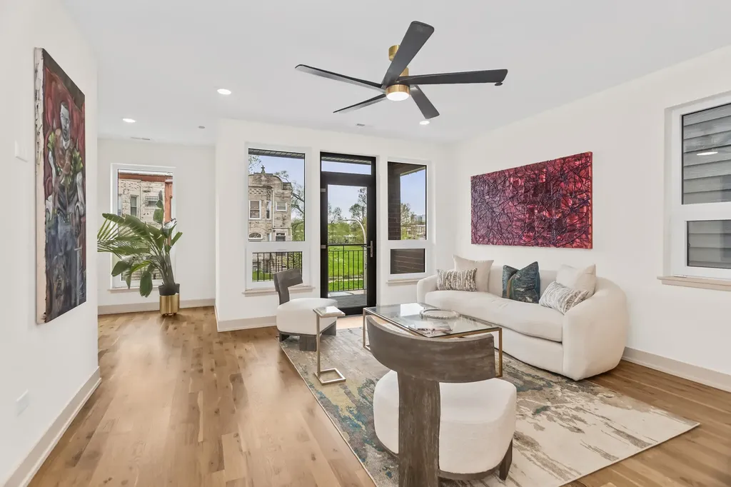 4441 South Vincennes Avenue Chicago IL 60653