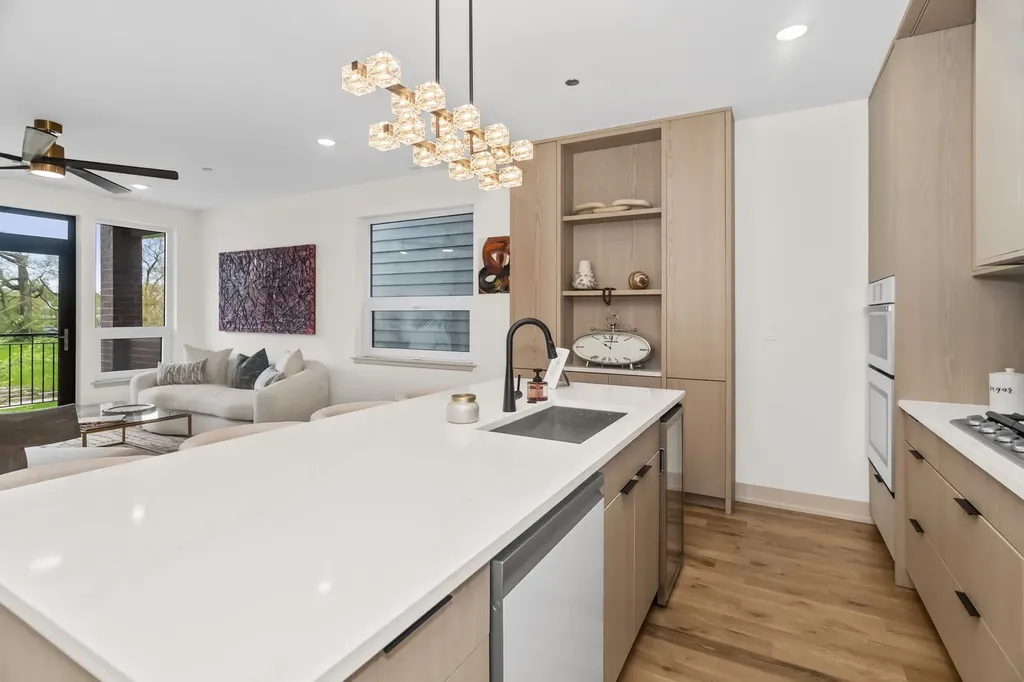 4441 South Vincennes Avenue Chicago IL 60653