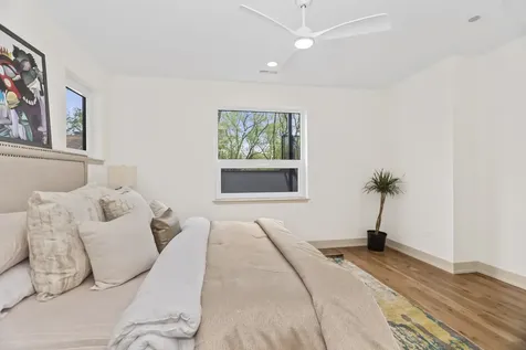 4441 South Vincennes Avenue Chicago IL 60653