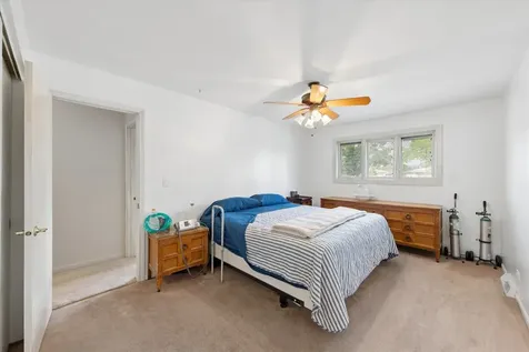 459 West Millers Road Des Plaines IL 60016
