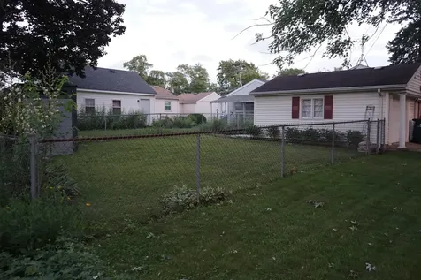 556 Crestwood Drive Des Plaines IL 60016