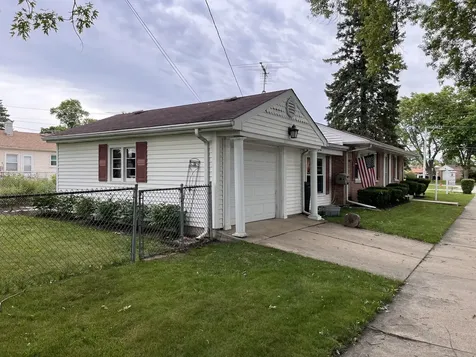 556 Crestwood Drive Des Plaines IL 60016