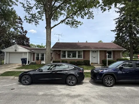 556 Crestwood Drive Des Plaines IL 60016