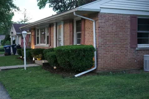 556 Crestwood Drive Des Plaines IL 60016