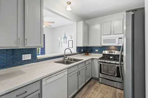 1104 Colonial Drive Joliet IL 60432