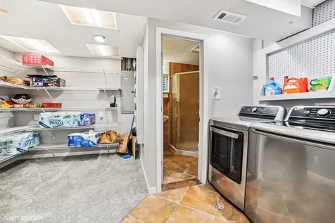 18 Ascot Lane Streamwood IL 60107