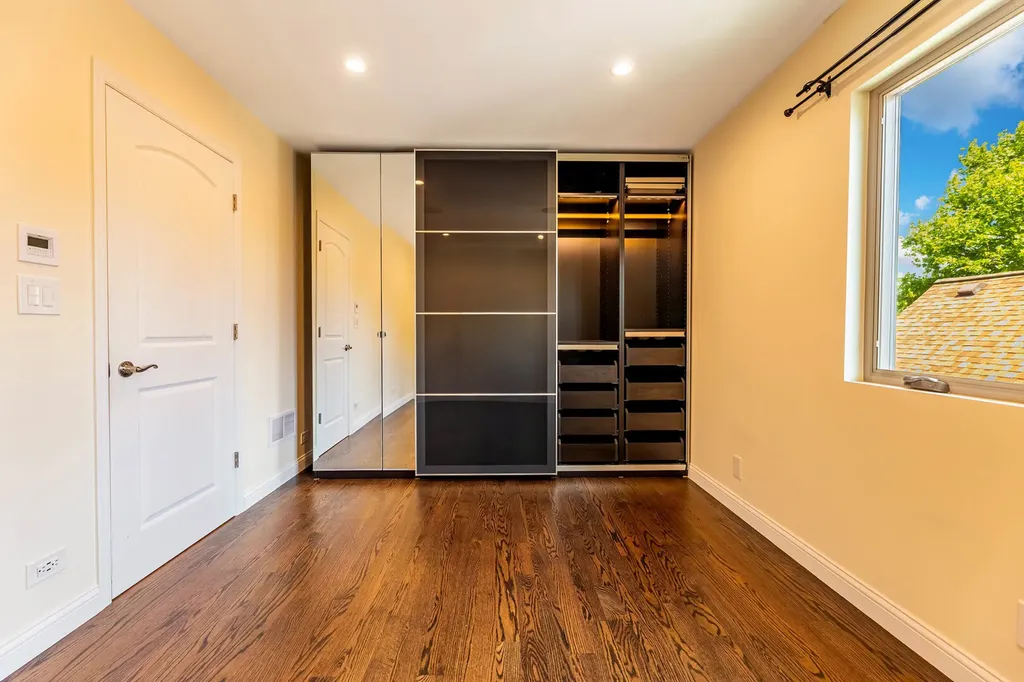 3452 North Newcastle Avenue Chicago IL 60634