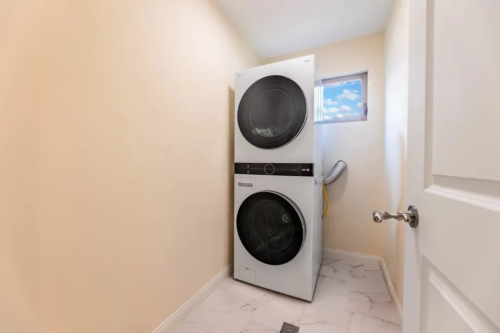 3452 North Newcastle Avenue Chicago IL 60634