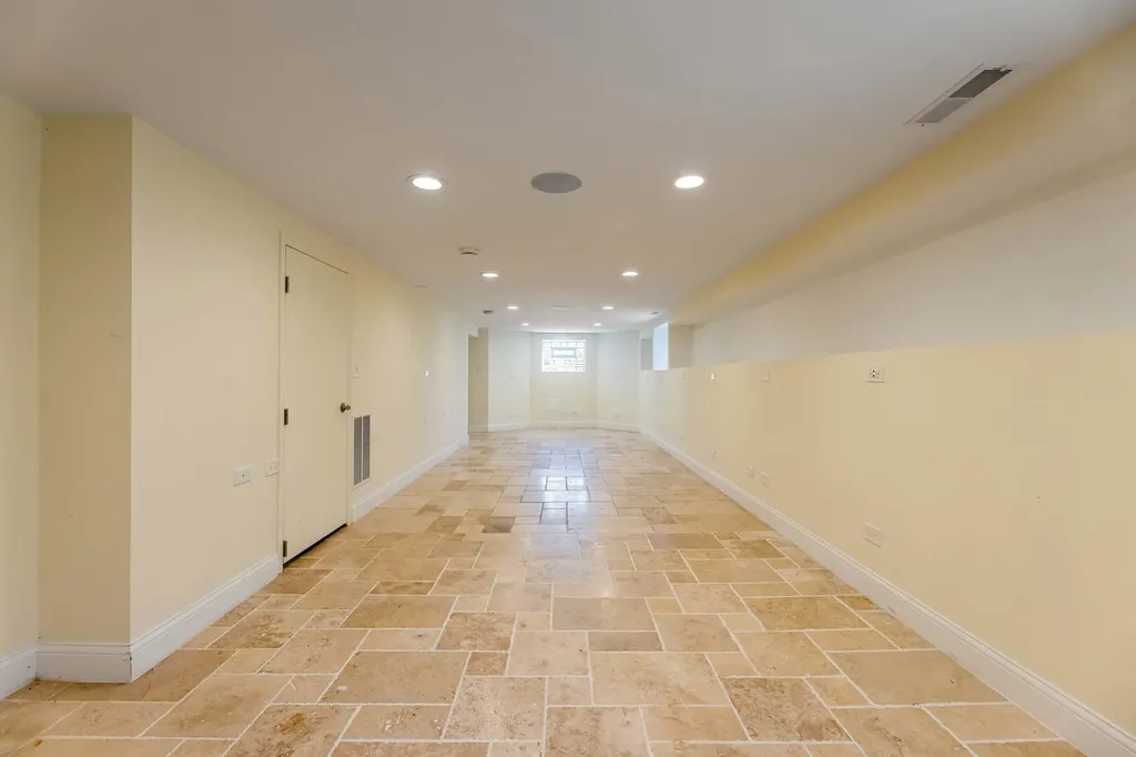 3452 North Newcastle Avenue Chicago IL 60634