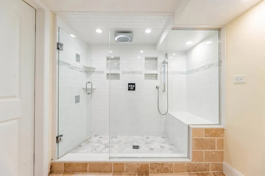 3452 North Newcastle Avenue Chicago IL 60634