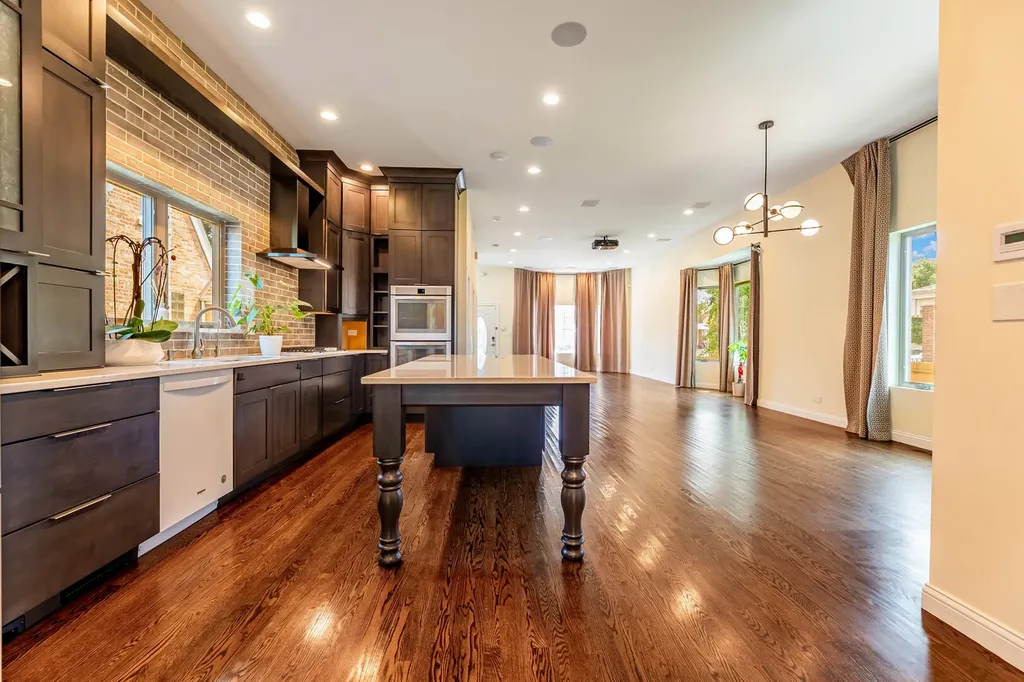 3452 North Newcastle Avenue Chicago IL 60634