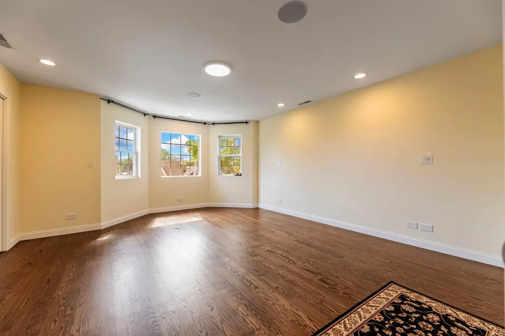 3452 North Newcastle Avenue Chicago IL 60634