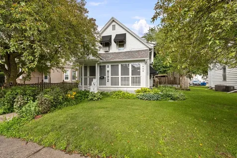 1424 11TH Street A Moline IL 61265
