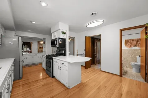 1424 11TH Street A Moline IL 61265