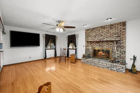 1424 11TH Street A Moline IL 61265