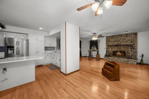 1424 11TH Street A Moline IL 61265