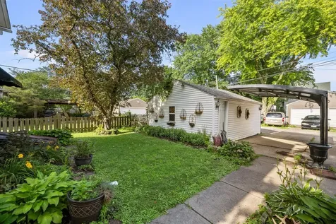 1424 11TH Street A Moline IL 61265