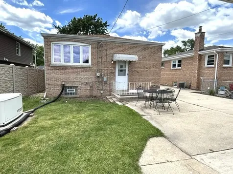 7805 Nagle Avenue Burbank IL 60459