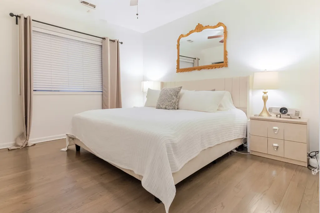 1352 West Hubbard Street Chicago IL 60642