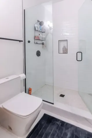 1352 West Hubbard Street Chicago IL 60642