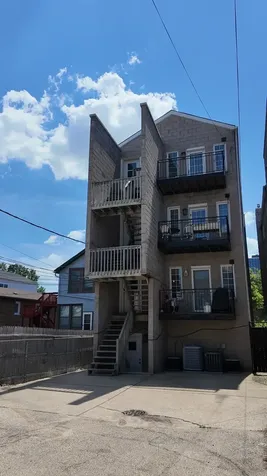 1352 West Hubbard Street Chicago IL 60642